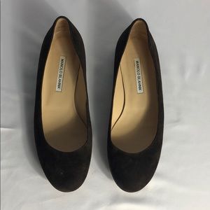 Brown suede Manolo Blahnik flats